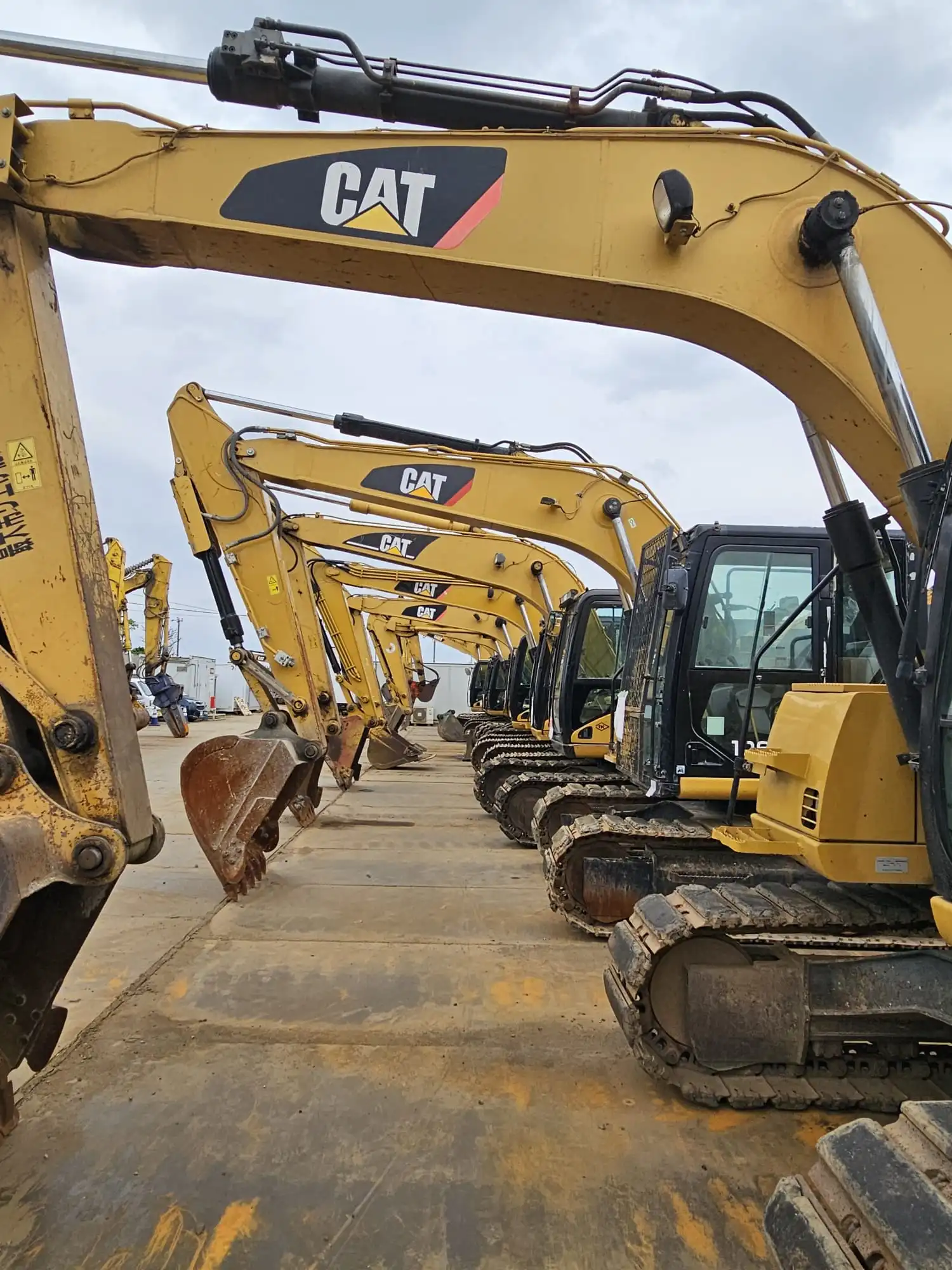 CAT Excavator Row & Boom Setup