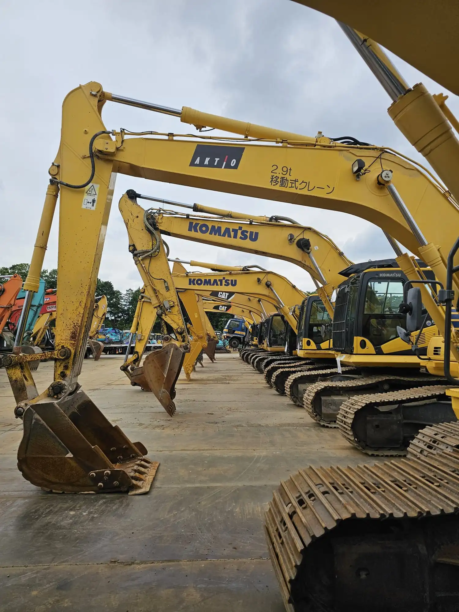 Komatsu Heavy Excavator Fleet